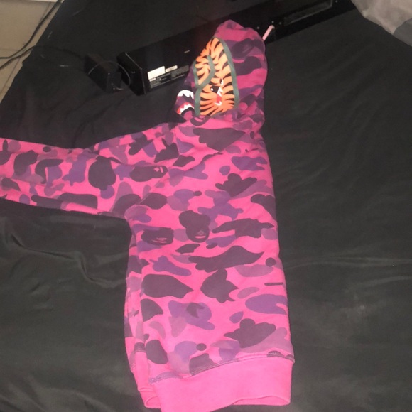 Bape jacket!! - Picture 4 of 4